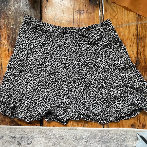 American eagle summer floral skirt - Picture 2 of 3